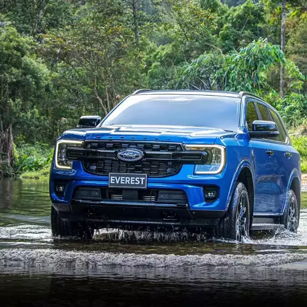 Ford Everest Sport 2.0L 4×2 AT 2023